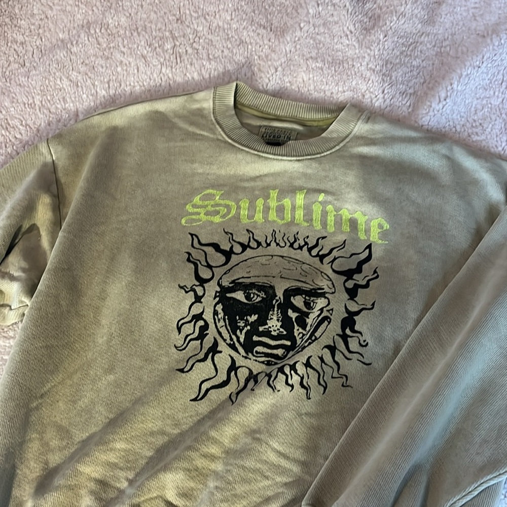 Sublime AE pullover - Picture 2 of 5